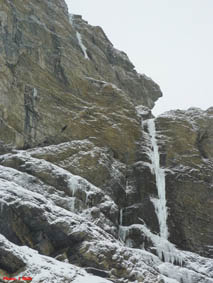 Moyen Monster ice climb near Burstall Pass, Alberta
